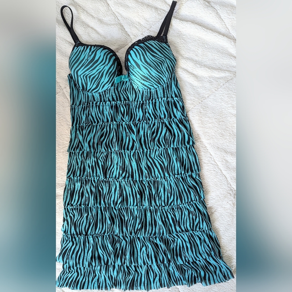 NWOT XOXO night gown